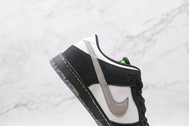 Nike SB Dunk Low Staple Panda Pigeon