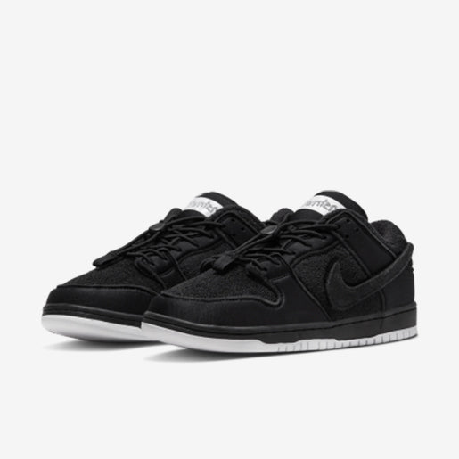 Nike SB Dunk Low Gnarhunters